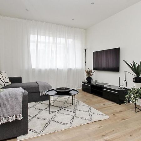 Downtown Apartments 阿克雷里 外观 照片